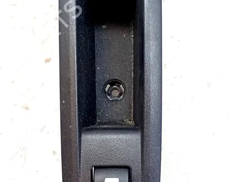 right-rear-window-switch-peugeot-308-sw-ii-lc_-lj_-lr_-lx_-l4_-2014-2015-2016-2017-2018-2019-2020-2021-32257556 main image