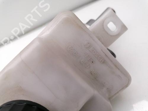 Used Brake master cylinder TOYOTA YARIS (_P21_, _PA1_, _PH1_) 1.5 Hybrid (MXPH10, MXPH11) (116 hp) 23941564