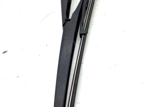 Used Rear windshield wiper arm LAND ROVER DISCOVERY SPORT (L550) 2.0 D 4x4 (180 hp) 31801840