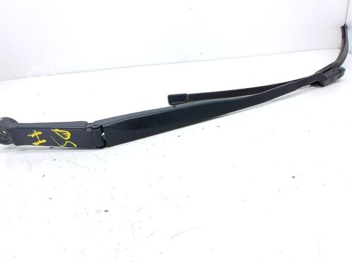 front-windshield-wiper-arm-toyota-c-hr-_x1_-2016-33815617 main image