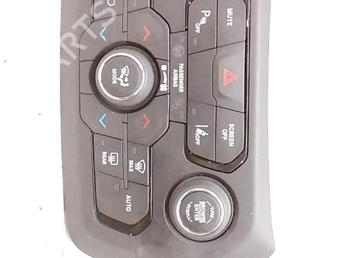 Commande Chauffage Commande Chauffage JEEP RENEGADE SUV (BU, B1, BV) 1.3 PHEV 4Xe (240 hp) 34331578 34331578