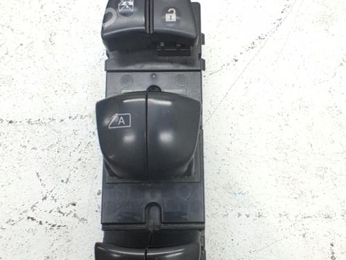 Used Left front window switch Left front window switch NISSAN QASHQAI II (J11, J11_) 1.6 dCi (130 hp) 39558118 39558118