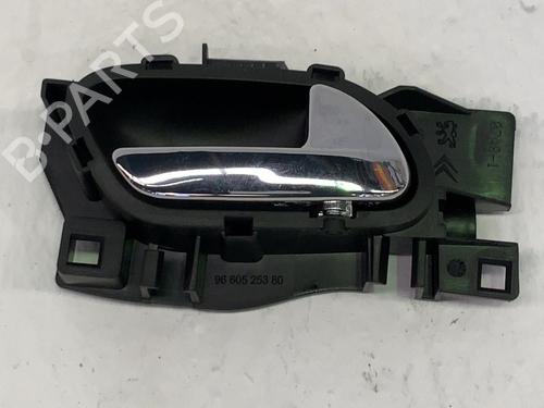 Used Front right interior door handle Front right interior door handle 36539728 36539728