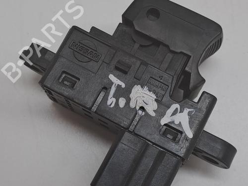 Right rear window switch NISSAN QASHQAI I (J10, NJ10) 2.0 dCi All-wheel Drive | BP23365308I28