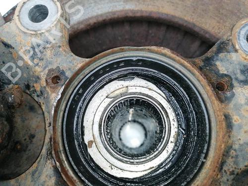 Used Left front steering knuckle MITSUBISHI PAJERO II (V3_W, V2_W, V4_W, V5_W) 2.8 TD (V46W, V26W) (125 hp) 23940766