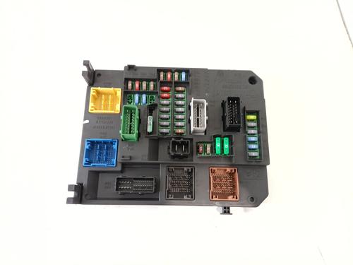 Sikringsdose CITROËN C4 II (NC_) 1.6 BlueHDi 100 (99 hp) 28958386