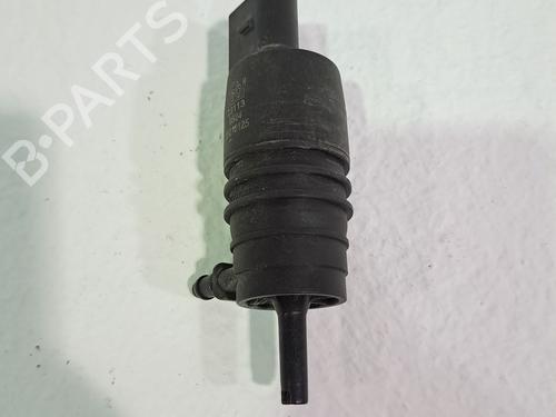 Used Washer pump MERCEDES-BENZ C-CLASS (W203) C 180 Kompressor (203.046) (143 hp) 24172601