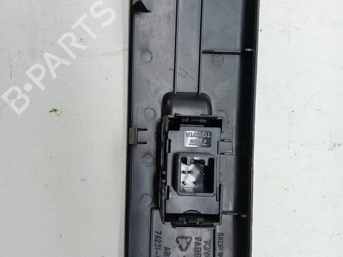 Right front window switch TOYOTA COROLLA Verso (ZER_, ZZE12_, R1_) 1.8 (ZNR11_, ZNR11R) | BP23376493I26