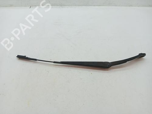 Used Front windshield wiper arm MERCEDES-BENZ CLA Coupe (C117) CLA 200 CDI / d (117.308) (136 hp) 23360982