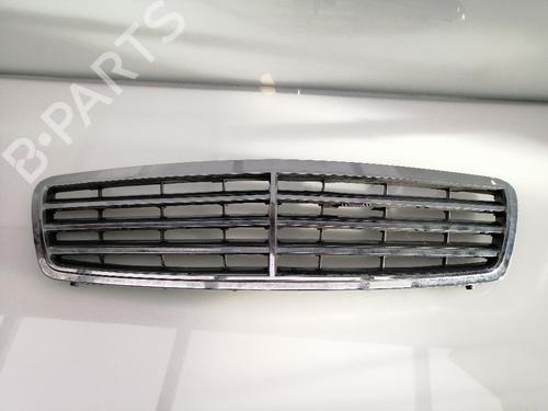 Grill MERCEDES-BENZ S-CLASS (W220) S 320 CDI (220.026, 220.126) (197 hp) 23404563