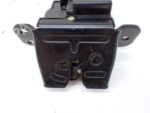 tailgate-lock-hyundai-i20-active-ib-gb-2015-2016-2017-2018-2019-2020-2021-34708054 main image