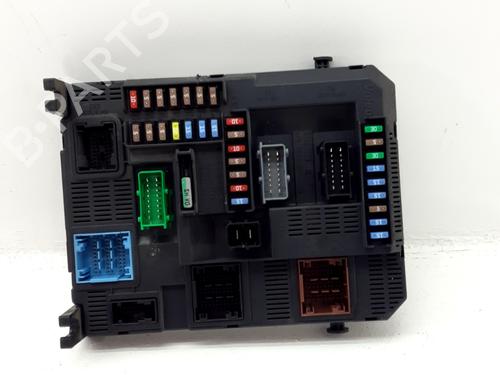 Used Fuse box Fuse box 33760676 33760676
