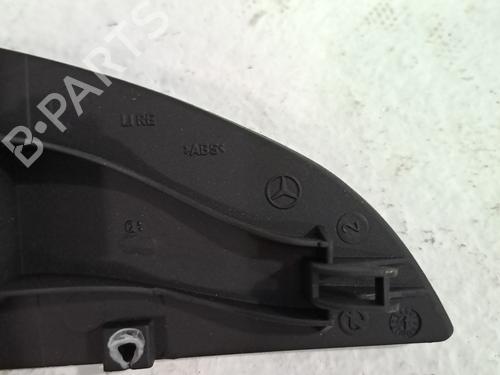 Right front window switch MERCEDES-BENZ C-CLASS (W203) C 180 Kompressor (203.046) | BP23978217I26 