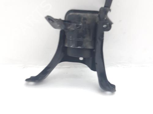 Used Engine mount Engine mount TOYOTA COROLLA Estate (_E21_) 1.8 Hybrid (ZWE211W) (122 hp) 33766158 33766158