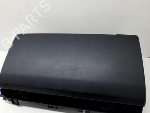 Used Glove box LAND ROVER RANGE ROVER SPORT II (L494) 3.0 SDV6 4x4 (249 hp) 29179547