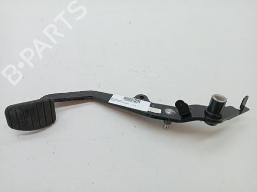 Used Clutch pedal RENAULT CAPTUR I (J5_, H5_) 0.9 TCe 90 (90 hp) 23345125