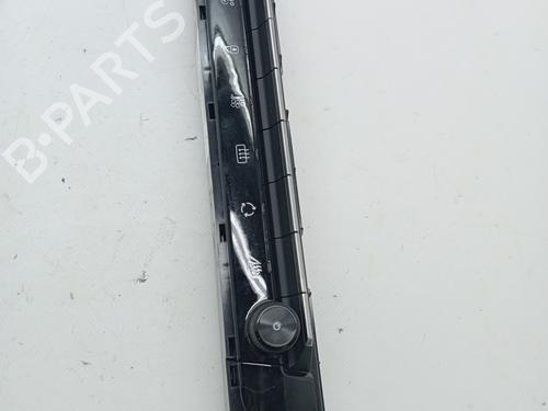 Used Warning switch CITROËN C5 AIRCROSS (A_) 1.2 PureTech 130 (ARHNSJ) (131 hp) 23344680