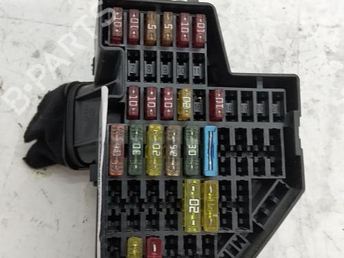 Used Fuse box Fuse box 39429502 39429502