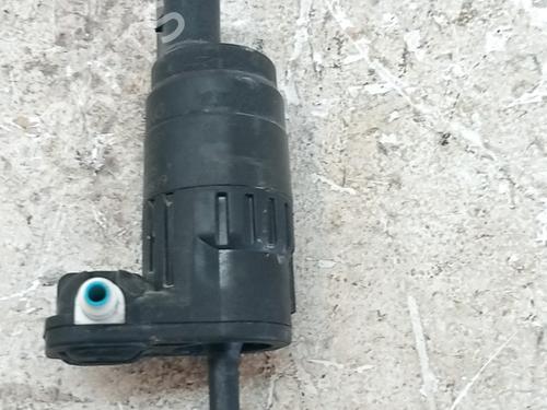 washer-pump-vw-golf-vii-5g1-bq1-be1-be2-2012-2013-2014-2015-2016-2017-2018-2019-2020-2021-37590310 main image