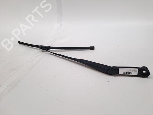 Used Front windshield wiper arm HYUNDAI i30 (GD) 1.6 CRDi (110 hp) 25457302