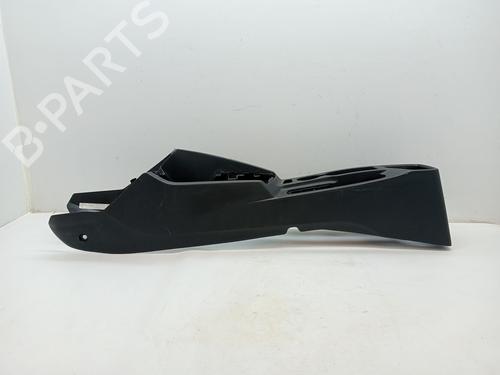 Used Armrest / Center console HYUNDAI i20 III (BC3, BI3) 1.0 T-GDI (101 hp) 23357642