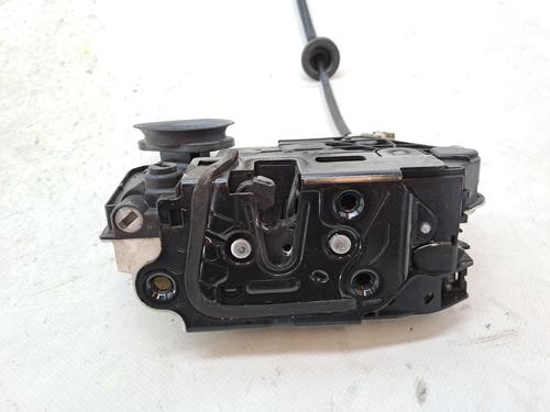 Rear left lock VW GOLF VI (5K1) 2.0 TDI | BP23359486C100 