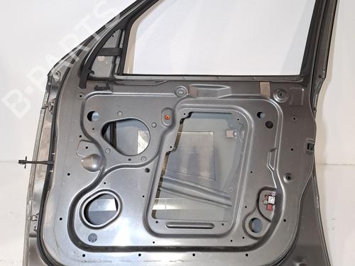Right front door LAND ROVER RANGE ROVER SPORT I (L320) 2.7 D 4x4 | BP23377440C3 