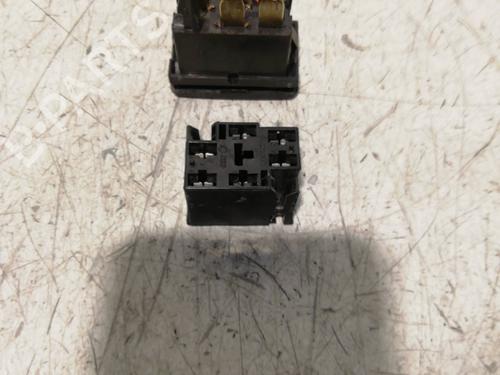 Right front window switch SEAT IBIZA II (6K1) 1.9 SDI | BP26538005I26 