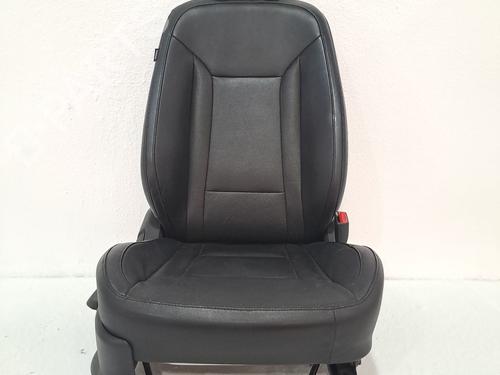 Used Right front seat HYUNDAI i40 I CW (VF) 1.7 CRDi (136 hp) 24308513