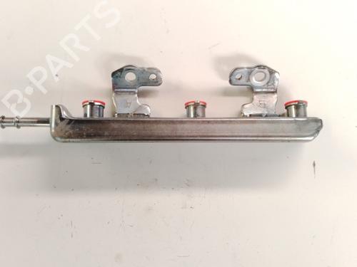 Used Injection rail NISSAN NOTE (E12) 1.2 (80 hp) 28037938