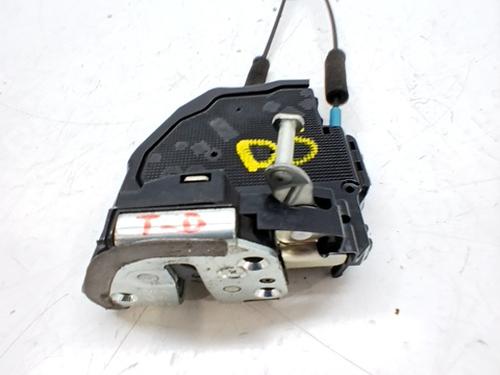 Højre bagtil lås LEXUS CT (ZWA10_) 200h (ZWA10_, ZWA10R) (136 hp) 30337220