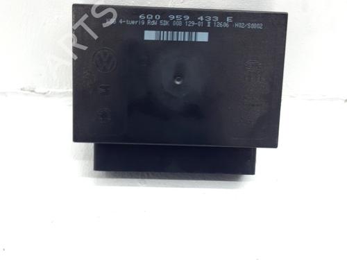 Used Electronic module Electronic module SEAT IBIZA III (6L1) 1.4 16V (100 hp) 33760907 33760907