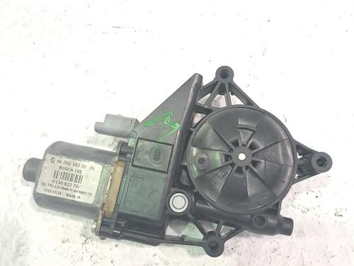 Rudehejsemotor forskærm højre PEUGEOT 208 I (CA_, CC_) 1.6 HDi / BlueHDi 75 (75 hp) 24240257