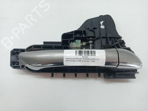 Used Rear right exterior door handle MERCEDES-BENZ M-CLASS (W164) ML 320 CDI 4-matic (164.122) (224 hp) 25457553