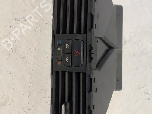 warning-switch-bmw-3-e90-2004-2005-2006-2007-2008-2009-2010-2011-2012-33773091 main image