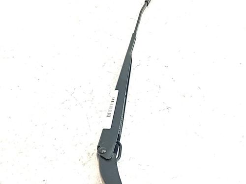Used Front windshield wiper arm Front windshield wiper arm PEUGEOT 2008 II (UD_, US_, UY_, UJ_, UR_, UC_) 1.2 PureTech 100 (USHNK) (101 hp) 34238503 34238503
