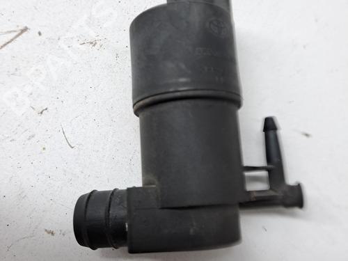 Used Washer pump TOYOTA YARIS (_P13_) 1.0 (KSP130_, KSP130) (69 hp) 23375749
