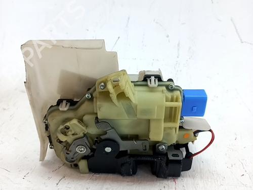 Used Front right lock VW POLO IV (9N_, 9A_) 1.4 TDI (80 hp) 30846219