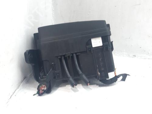 Fuse box KIA STONIC (YB) 1.2 CVVT | BP37688009E1 - Image 2