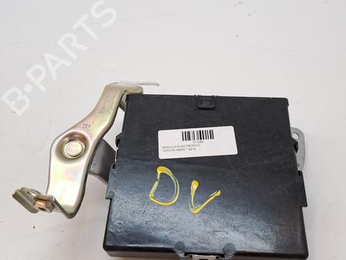 Used Electronic module TOYOTA YARIS (_P13_) 1.5 Hybrid (NHP130_, NHP130) (101 hp) 23366542