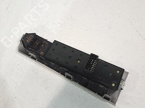 Left front window switch KIA SPORTAGE II (JE_, KM_) 2.0 i 16V | BP25613457I27