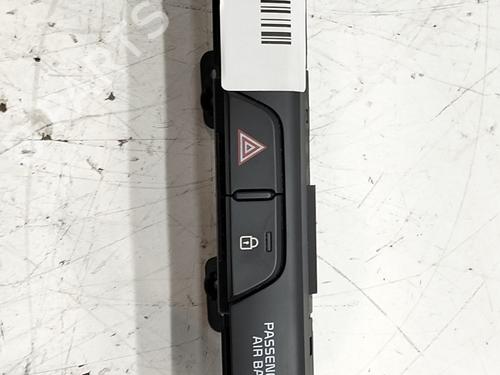 Warning switch KIA STONIC (YB) 1.0 T-GDi | BP38772071I22 - Image 4
