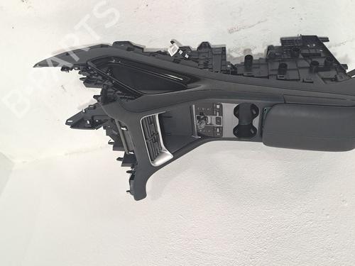 Mittelkonsole BYD SEAL U 1.5 Plug-in Hybrid Front-Wheel Drive | BP32403193I22 