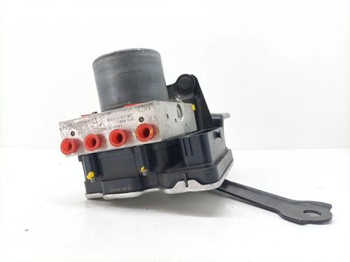ABS Bremseaggregat TOYOTA YARIS (_P21_, _PA1_, _PH1_) 1.5 Hybrid (MXPH10, MXPH11) (116 hp) 29228202