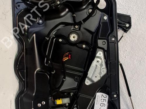 Rudehejsemekanisme Højre foran Rudehejsemekanisme Højre foran VW PASSAT B6 (3C2) 2.0 TDI (140 hp) 33772739 33772739