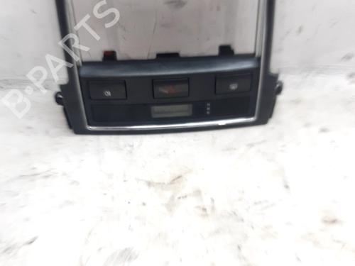 Bouton de warning Bouton de warning KIA SORENTO I (JC) 2.5 CRDi (170 hp) 36539891 36539891