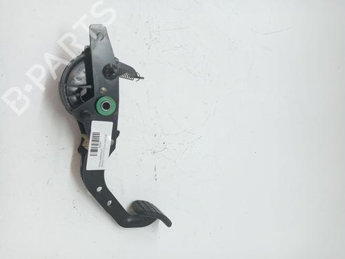 Used Clutch pedal RENAULT CLIO II (BB_, CB_) 1.2 16V (BB05, BB0W, BB11, BB27, BB2T, BB2U, BB2V, CB05,... (75 hp) 25783430
