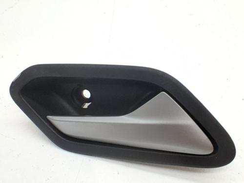 Used Rear right interior door handle Rear right interior door handle 39554976 39554976