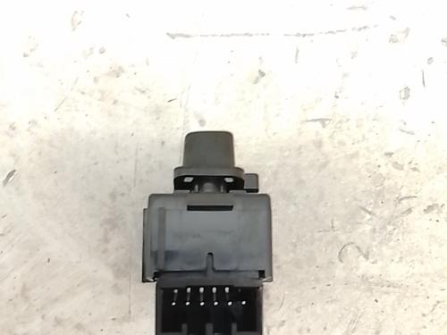 Switch VOLVO V40 Hatchback (525) D2 | BP36377083I30 - Image 2
