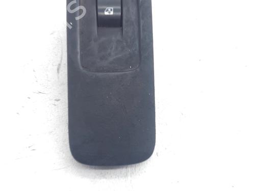 Used Right front window switch Right front window switch RENAULT GRAND SCÉNIC II (JM0/1_) 1.9 dCi (JM0G, JM12, JM1G, JM2C) (120 hp) 33762740 33762740